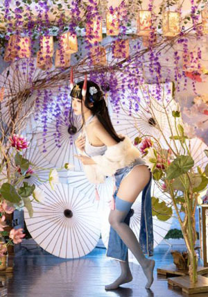吻胸摸腿办公室长腿丝袜视频_BD英语天堂在线